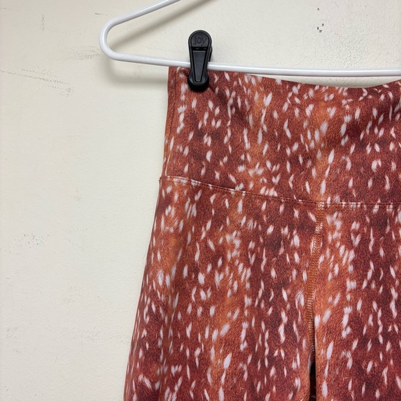 Beach Riot Sport Piper Legging Reindeer Print - Picture 3 of 10